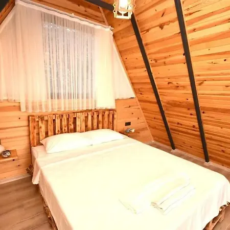 Fethye Oeluedeniz Aykurt * Karapinar (Aegean)
